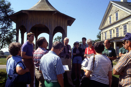 Tour during 1986 dedication day