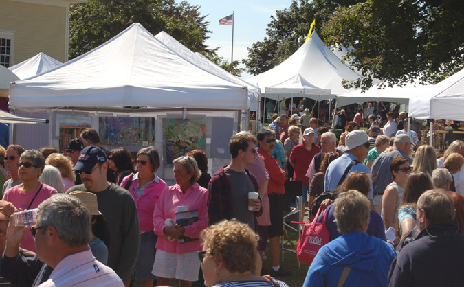 Crafts Festival crowd on Saturday morning